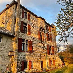 manoir-du-grail.hotels-rhonealpes.com/