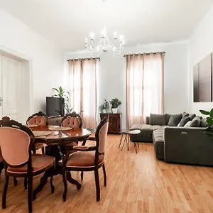  Apartment Internesto Station Tschechische Republik