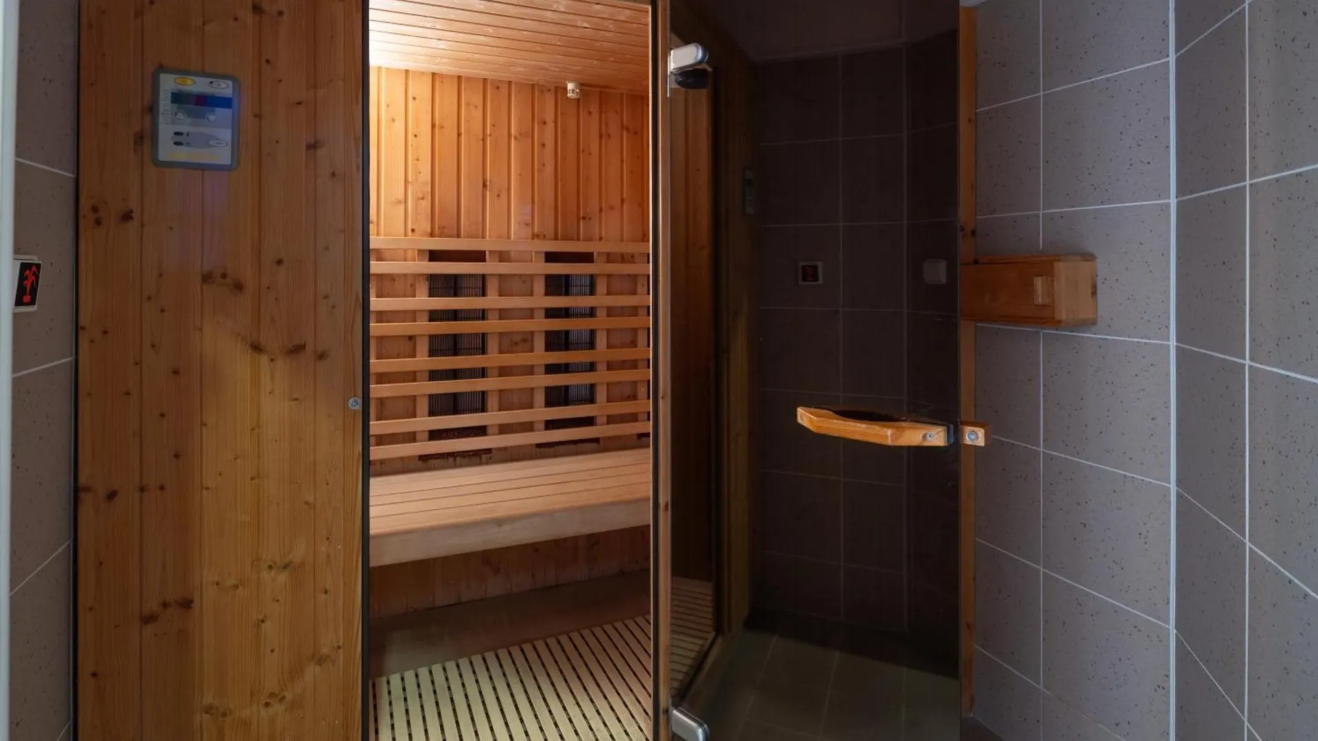 קרלובי וארי Wellness Hotel Jean De Carro צ'כיה